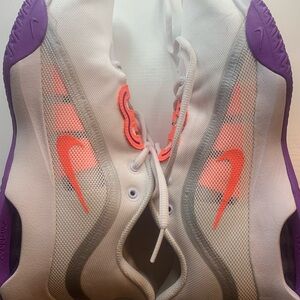 Nike(WMNS) Court Air Max Volley 'White Purple Pulse' Size 9